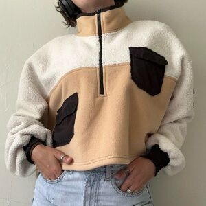 URBAN OUTFITTERS SHERPA FLEECE CROP SWEATER JACKET zipper